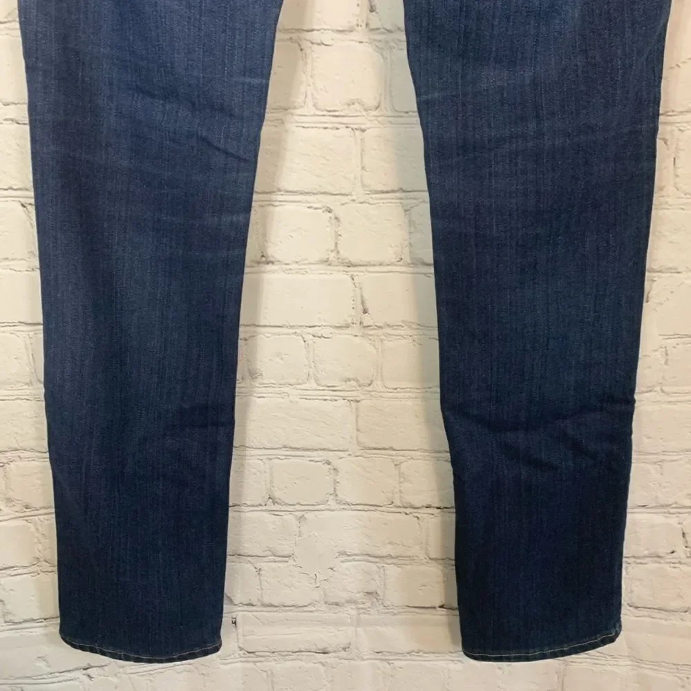 AG Adriano Goldschmied Dark Wash Straight Leg Size 28R